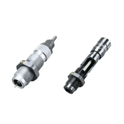 Sada matric RCBS Matchmaster – Full Length Bushing Die Set pro ráži .243 Winchester. Sada obsahuje celoformátovací matrici do které lze měnit vložky podle ráže a usazovací matrici v dané ráži.