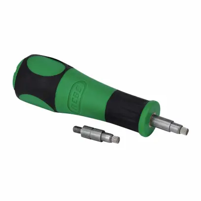 Kartáč na zápalkové lůžko RCBS Primer Pocket Brush funguje tak, že několika otočeními snadno odstraní zbytky zevnitř zápalkových lůžek.