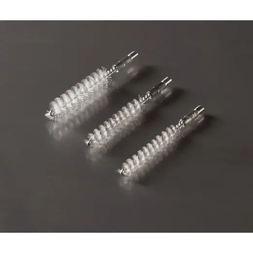 RCBS kartáč na krčky nábojnic Case Neck Brush Large kal. .35 - .45 čistí nečistoty a zbytky prachu z vnitřku krčků. Může být použit k mazání krčků pro rozšíření. Velikost: Velká.