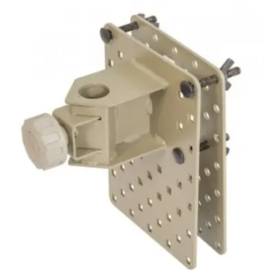 Vertikální základna DeadShot TreePod Blind Clamp pro kazatelny, nahrazující klasickou podpůrnou tyč.