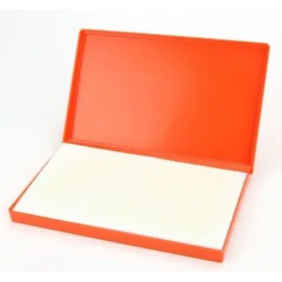 Podložka s látkovým polštářkem pro rovnoměrnou lubrikaci nábojnic