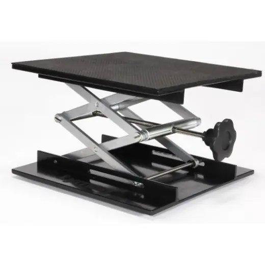 Výškově nastavitelná podložka Lyman Bag Jack pod střelecké vaky.