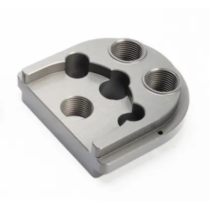 Snížená nástrojová hlava pro Dillon XL 650 pro zkracování krátkých puškových nábojnic (např. 300 AAC Blackout)