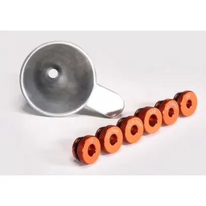 Sada trychtýře na prach s vložkami specifickými pro kalibr, které přesně dosednou na krček nábojnice.