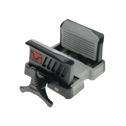 Upínací hlava na trojnožku DeathGrip UltraLite. Kompatibilní s jakýmkoli 1/4"-20 nebo 3/8"-16 montážním čepem, switcheroo nebo arca-swiss systémem.