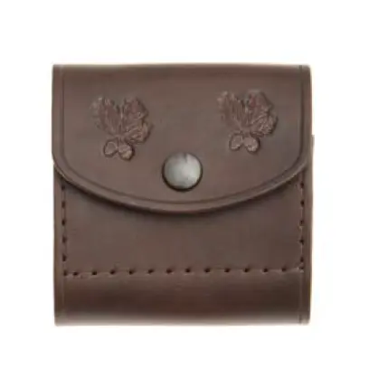 Uzavřené pouzdro z hověziny na 11 kulových nábojů. Ze zadní strany úchyt na opasek.