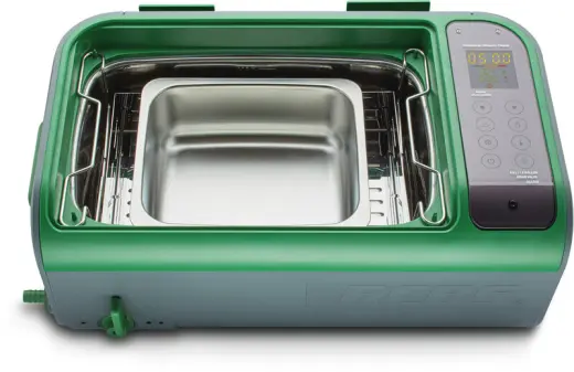 Díky výkonnému ultrazvuku čistička Ultrasonic Case Cleaner 2 (240VAC-INTL) rychle a účinně odstraňuje nečistoty, mastnotu i zbytky z mosazných nábojnic, aniž by je poškozovala. Nábojnice zůstávají dokonale čisté a připravené k přebíjení.