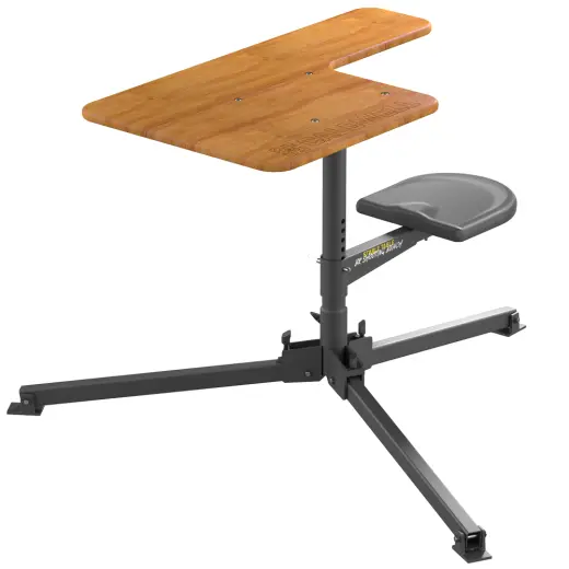 Střelecký stůl Stable Table BR Caldwell Střelecký stůl s mimořádně velkou protiskluzovou deskou z prvotřídního červeného dubu. Poskytuje dostatek prostoru pro příslušenství potřebné při střelbě.