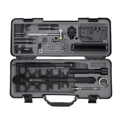 Puškařská sada Wheeler® Pro Series Ultimate AR-15 obsahuje všechny základní nástroje, které potřebujete pro kompletní sestavení a údržbu zbraně AR-15.