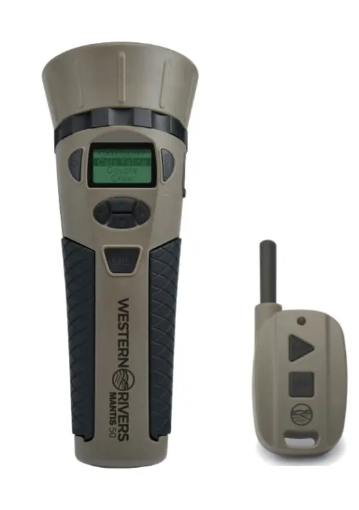 Elektronická vábnička MANTIS 75R Bezdrátová dálkově ovládaná vábnička. 75 předinstalovaných realistických zvuků zvířat. Dosah 90 m. Hlasitost až 105 dB. LCD displej s podsvícením. Otočné nohy s aretací polohy. Napájení 4xAAA.