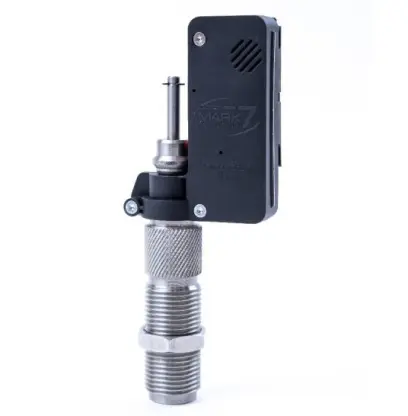 Alarm kontroly střelného prachu kontroluje množství prachu v každé nábojnici a předchází dvojímu nabití či nenabití. Zahrnuje vložky pro přebíjení puškových i pistolových ráží.