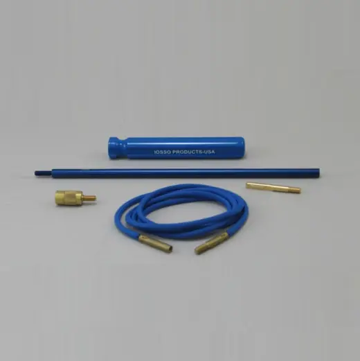 IOSSO Čisticí sada pro pistole, pušky a brokovnice Univerzální čisticí sada pro kompletní údržbu pistolí, pušek a brokovnic. Obsahuje vše potřebné pro důkladné čištění hlavní, nábojových komor i bubínků revolverů. Vnější závit 8-32.