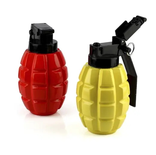 Originální granátové dávkovače kečupu a hořčice Caliber Gourmet přitáhnou pozornost na každém grilování. Stačí odklopit víčko a stisknout „granát“. Vyrobené z odolného plastu, snadno čistitelné.