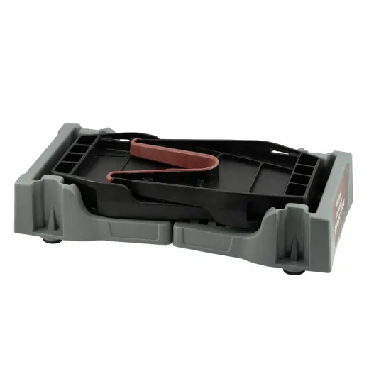 Kompaktní svěrák na zbraně Tipton Compact Range Vise Kompaktní svěrák na zbraně vhodný pro různé typy zbraní. Skládací konstrukce (28,5 – 45 cm), protiskluzová základna, měkké opěrky nepoškozující zbraň. Ideální pro použití na střelnici.