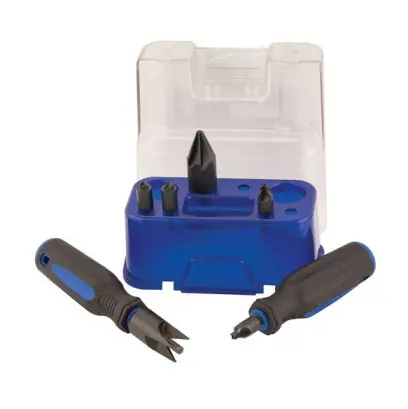 Univerzální sada nástrojů Frankford Arsenal pro úpravu a začištění nábojnic. Obsahuje vše potřebné pro kvalitní úpravu nábojnic před přebíjením. Praktický úložný box součástí.