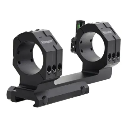 Jednodílná montáž WHEELER Cantilever Scope Mount pro platformu AR-15 s integrovanou vodováhou a posunem optiky dopředu. Lehké nízkoprofilové provedení. Průměr tubusu 30mm.