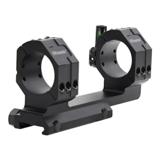Jednodílná montáž WHEELER Cantilever Scope Mount pro platformu AR-15 s integrovanou vodováhou a posunem optiky dopředu. Lehké nízkoprofilové provedení. Průměr tubusu 30mm.