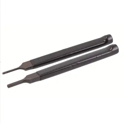 WHEELER AR Bolt Catch Install Punch Kit je speciální 2dílná sada průbojníků (startovací a dokončovací) pro bezpečnou a přesnou instalaci dutého čepu záchytu závěru na zbraních platformy AR.