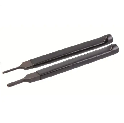 Sada průbojníků pro montáž záchytu závěru AR WHEELER AR Bolt Catch Install Punch Kit je speciální 2dílná sada průbojníků (startovací a dokončovací) pro bezpečnou a přesnou instalaci dutého čepu záchytu závěru na zbraních platformy AR.