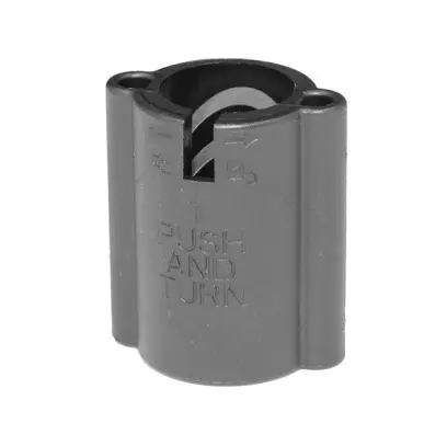 Ulehčuje rozborku závěru a ruční natažení zápalníku při vytaženém závěru ze zbraně. Pomůcka je univerzální pro všechny velikosti systému CZ 600.