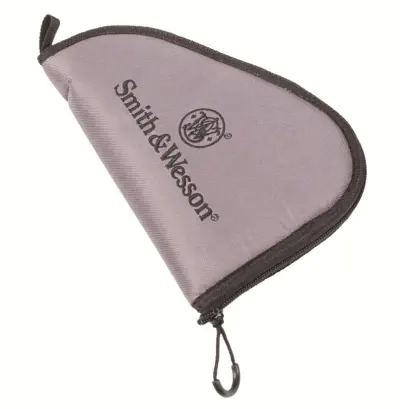 Kompaktní pouzdro Smith&Wesson na krátkou zbraň. Kvalitní provedení odolné vůči opotřebení, měkké polstrování, zip po celé délce. Vhodné pro každodenní použití. Rozměry: 23 × 15 × 4 cm.