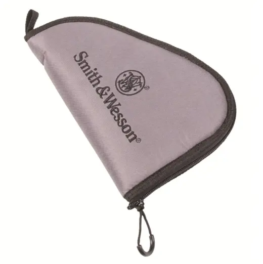 Kompaktní pouzdro Smith&Wesson na krátkou zbraň. Kvalitní provedení odolné vůči opotřebení, měkké polstrování, zip po celé délce. Vhodné pro každodenní použití. Rozměry: 23 × 15 × 4 cm.