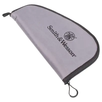 Praktické pouzdro Smith&Wesson na krátkou zbraň. Kvalitní zpracování odolné vůči opotřebení, měkké polstrování a zip po celé délce. Ideální pro každodenní použití. Rozměry: 33 × 18 × 4 cm.