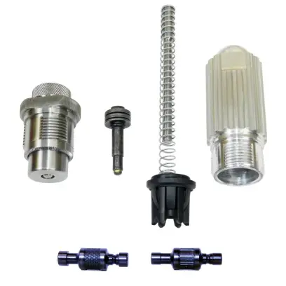 Sada LEE APP Swage pro odstranění vojenského krimpu zápalkového lůžka včetně měrek (malá a velká) pro kontrolu správných rozměrů zápalkového lůžka. Určeno pro lisy LEE APP/Deluxe APP.