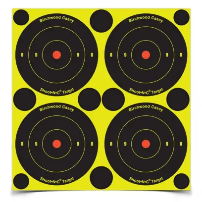 Vrstvený samolepící terč BIRCHWOOD CASEY SHOOT•N•C BULL’S-EYE TARGET 3" s barevnou signalizací zásahu a záslepkami v rozích. Balení 12ti archů (48 terčů ⌀7,5 cm+ 120 záslepek).