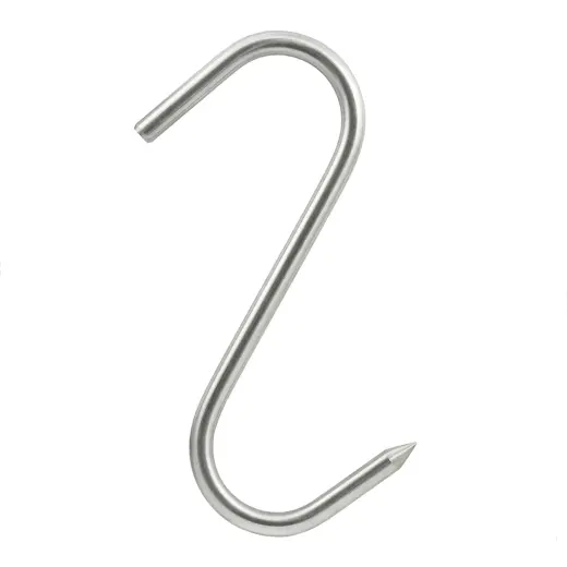 Robustní nerezový řeznický hák Huntgear.cz na zavěšení ulovené zvěře. Tvar S, délka 14,5 cm, průměr 8 mm. Nosnost 90 kg. Ideální pro zpracování masa doma i v lovecké praxi.