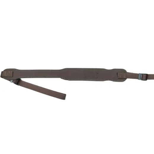 Nylonový hnědý řemen CZUB vyrobený v ČR. Nastavitelná délka, podšité protiskluzovou gumou. Vetkaná guma v popruhu udrží nastavenou délku i při intenzivní manipulaci se zbraní.