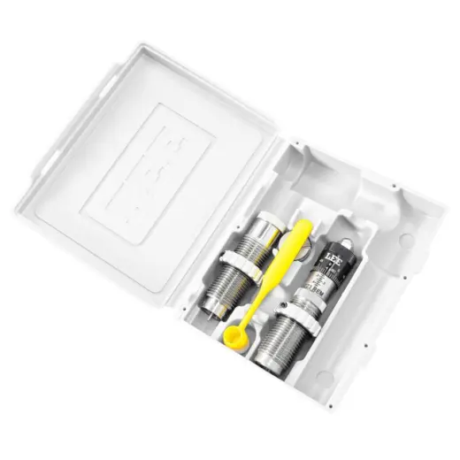 .222 Remington Micrometer Neck Sizing Die Set Sada obsahuje matrici pro kalibraci krčku, mikrometrickou usazovací matrici, Shell Holder, odměrku a instrukce. Pro přebíjení nábojnic vystřelených z jedné konkrétní zbraně — pro maximální přesnost.