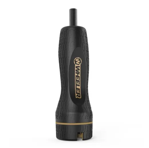 Digitální momentový klíč od Wheeler s dvojitým zvukovým a LCD vizuálním indikátorem dosažení požadované síly utažení. Součástí klíče je sada 10 bitů.