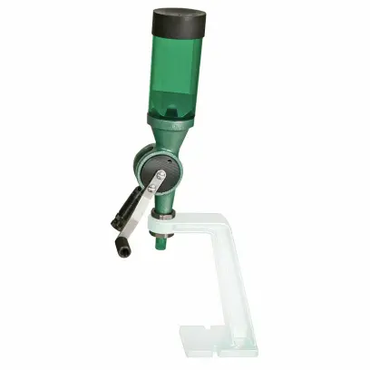 RCBS Competition Powder Measure prachovač pro pistole a velké pušky zahrnuje malé (do 40 grainů) i velké (do 110 grainů) měřící válce. Přesně odměřuje všechny typy bezdýmného prachu, včetně kuličkového, vločkového a válcového (tyčového).