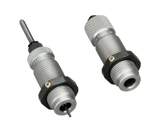 Tato dvoudílná sada RCBS F L Die Set je určena pro přebíjení lahvovitých nábojnic a skládá se z celoplošné kalibrační matrice s expander-vypichovací jednotkou a usazovací matrice s usazovacím kolíkem pro střely. Ráže .338-378 WBY MAG