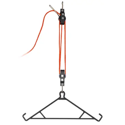Kladkostroj - hák pro zavěšení zvěře Kladkostroj s redukcí 4:1 a hákem pro zavěšení zvěře. Vhodné pro zpracování zvěřiny. Nosnost 225 Kg (500 lbs).