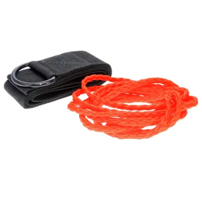 HME Products Economy Deer Drag je vysoce kvalitní, ale přesto ekonomickou volbou, která pomáhá lovci při tažení úlovku z lesa. Také známé jako kňourotah či prasotah.